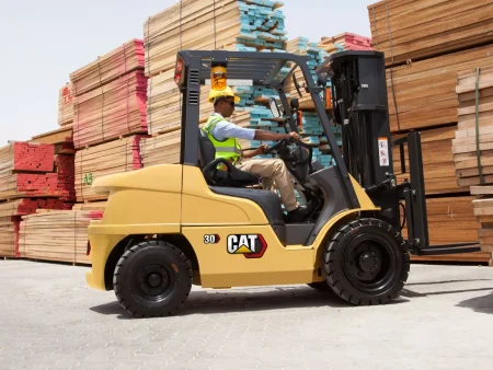 CATERPILLAR DP25PT Forklift